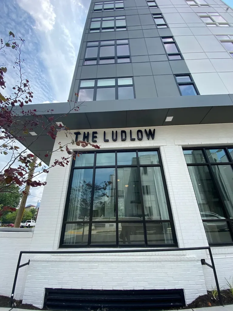 1125 10th Ave, N Nashville TN 37208