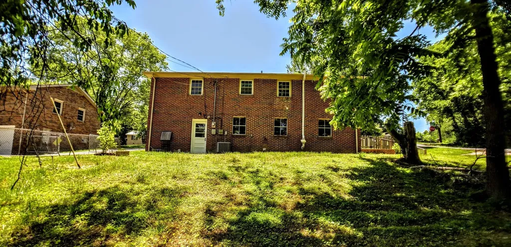 2051 Shelby Drive Clarksville TN 37043