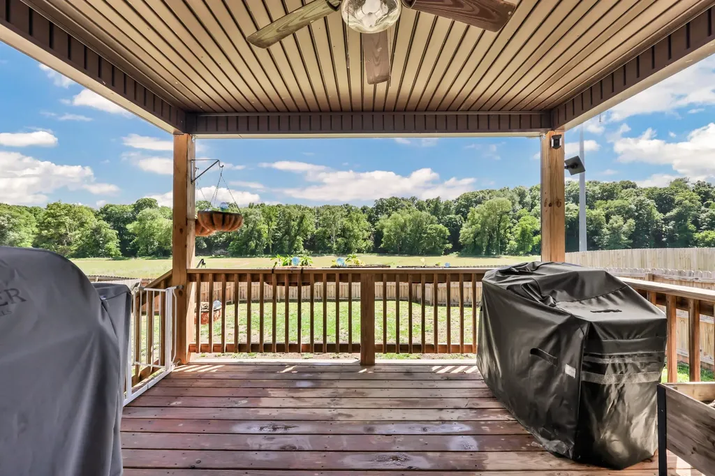 218 Ardell Drive Clarksville TN 37040