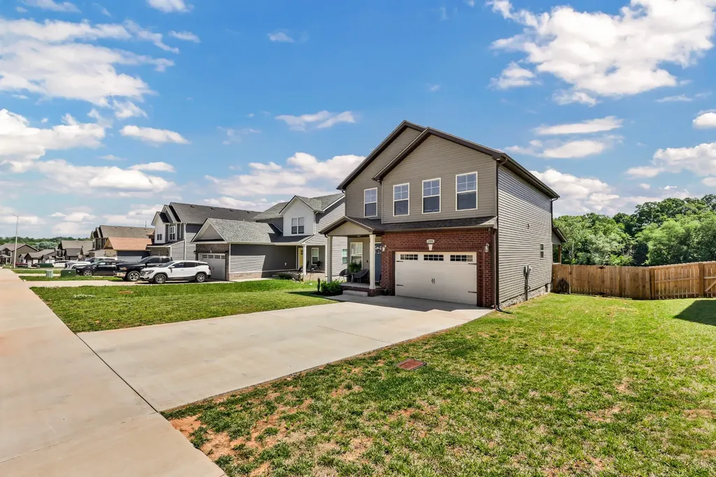 218 Ardell Drive Clarksville TN 37040