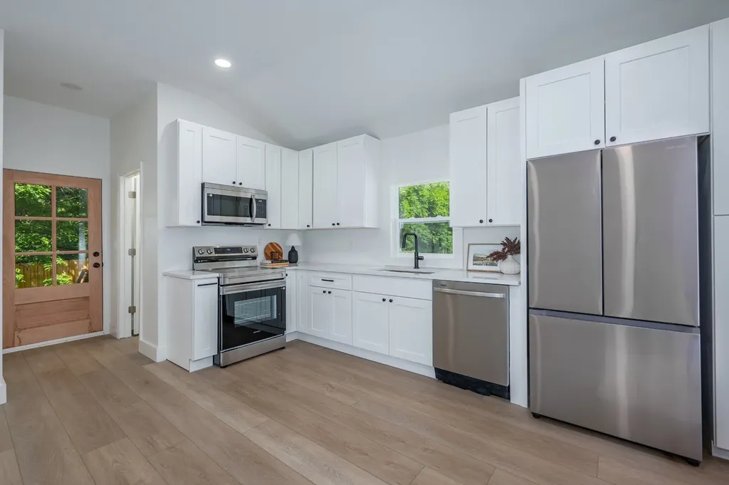 874 Apex Street Nashville TN 37206
