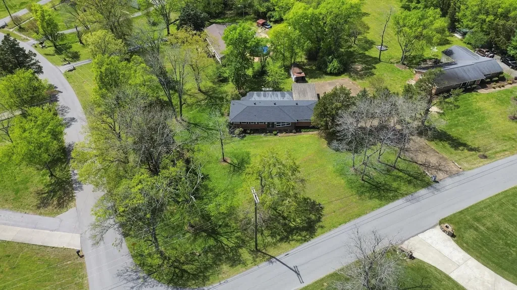127 Riviera Drive Hendersonville TN 37075
