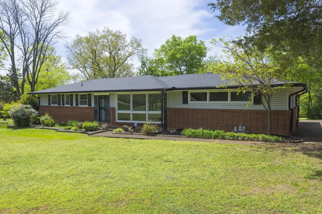 127 Riviera Drive Hendersonville TN 37075