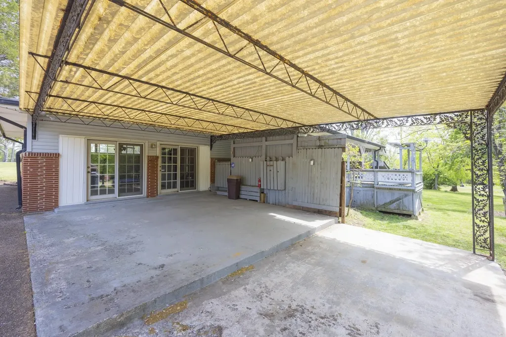 127 Riviera Drive Hendersonville TN 37075