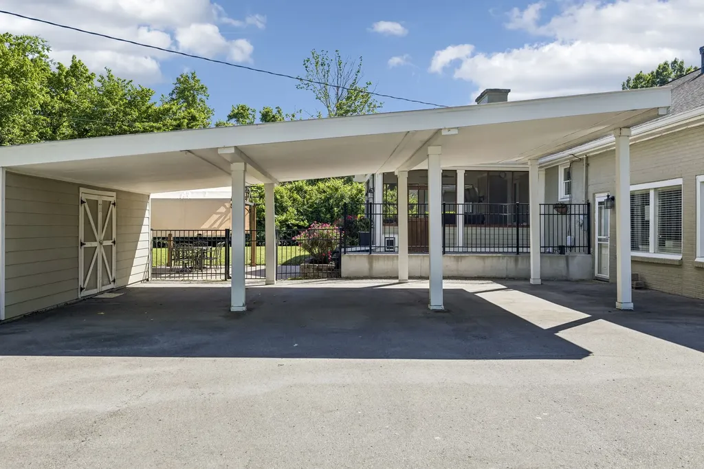 5911 Post Road Nashville TN 37205