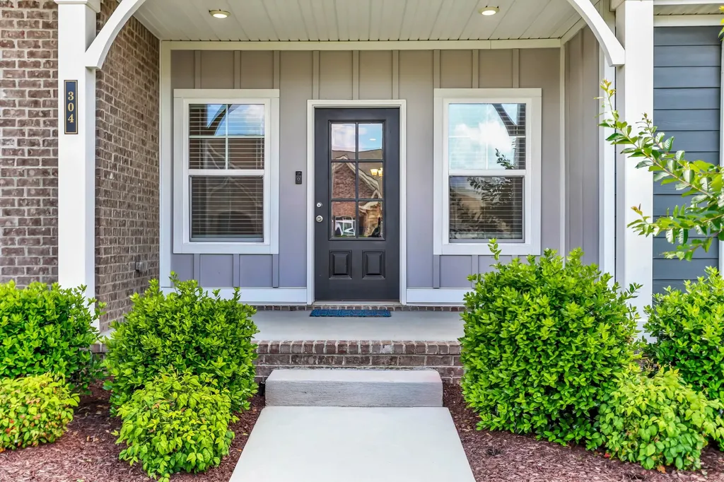 304 Eli Crossing Lebanon TN 37087