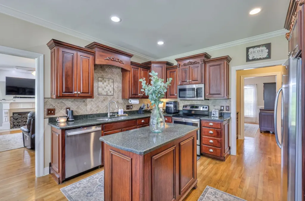 3522 Salem Cove Ln, W Murfreesboro TN 37128