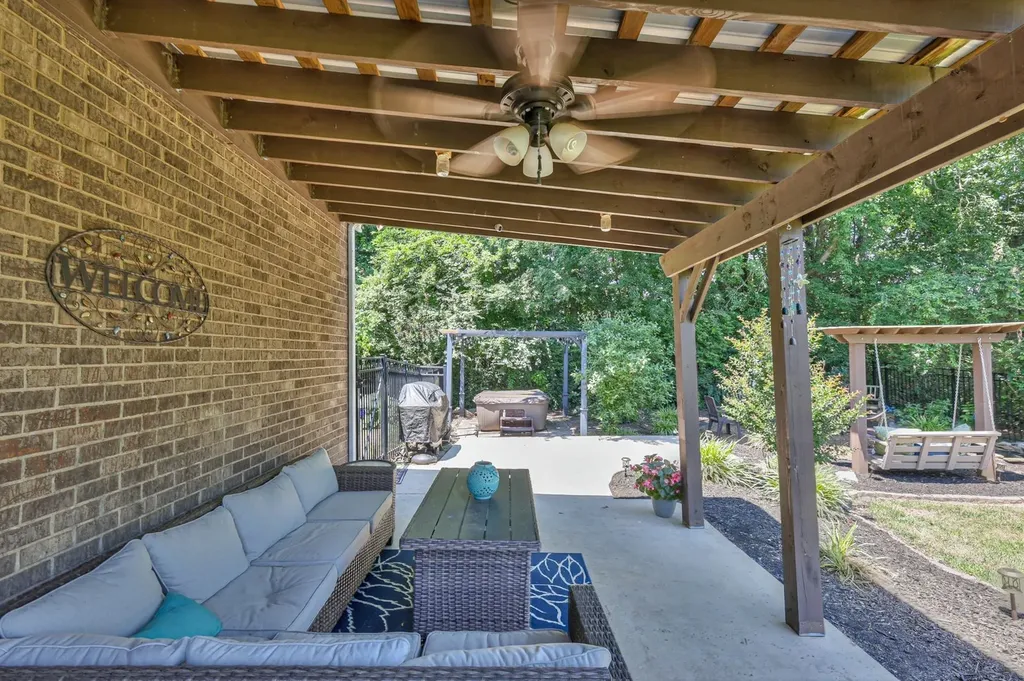 3522 Salem Cove Ln, W Murfreesboro TN 37128