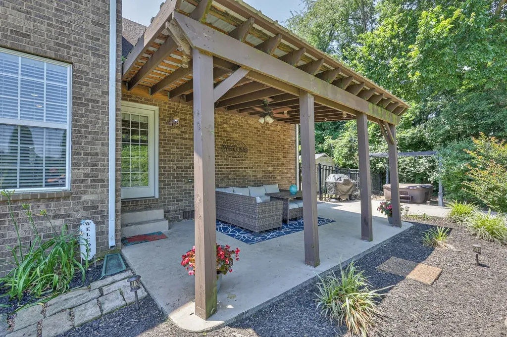 3522 Salem Cove Ln, W Murfreesboro TN 37128