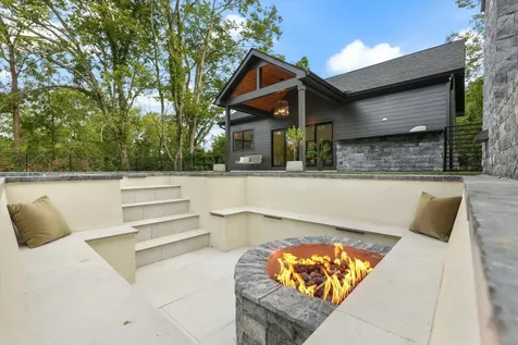 935 Battery Lane Nashville TN 37220