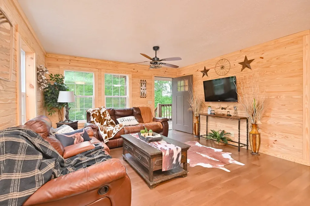 292 Harmony Road Gainesboro TN 38562