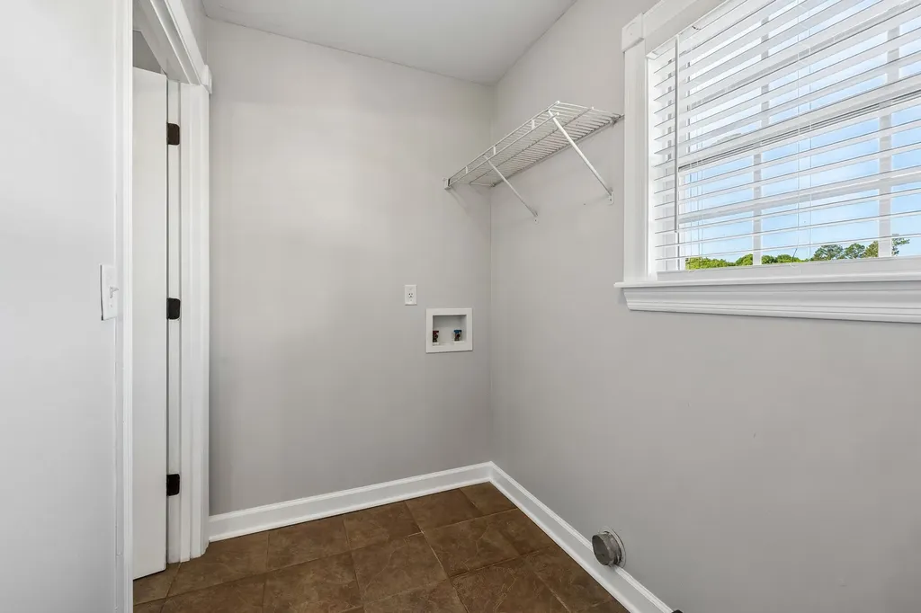 100 Heath Road Charlotte TN 37036