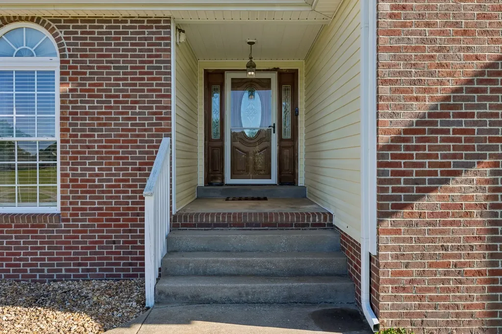 100 Heath Road Charlotte TN 37036