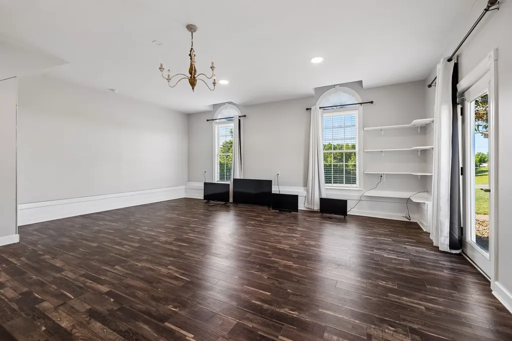 100 Heath Road Charlotte TN 37036