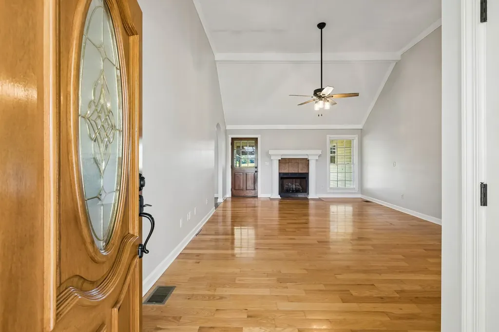 100 Heath Road Charlotte TN 37036