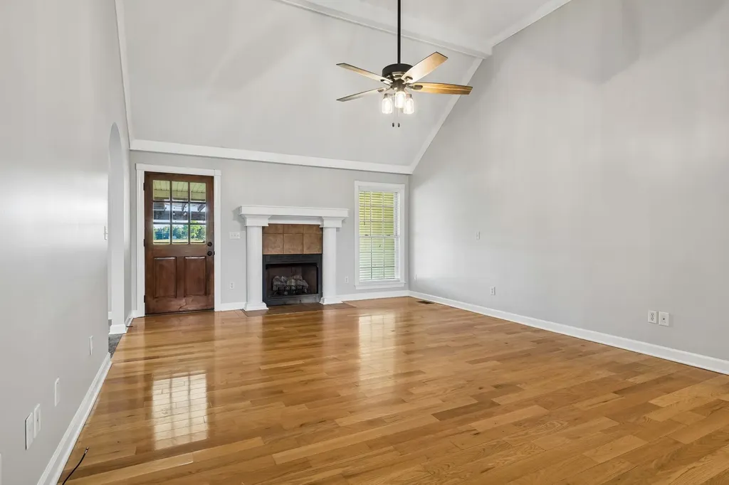 100 Heath Road Charlotte TN 37036