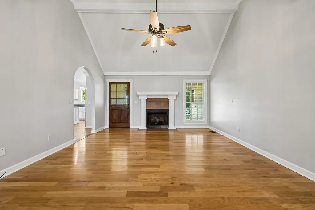 100 Heath Road Charlotte TN 37036