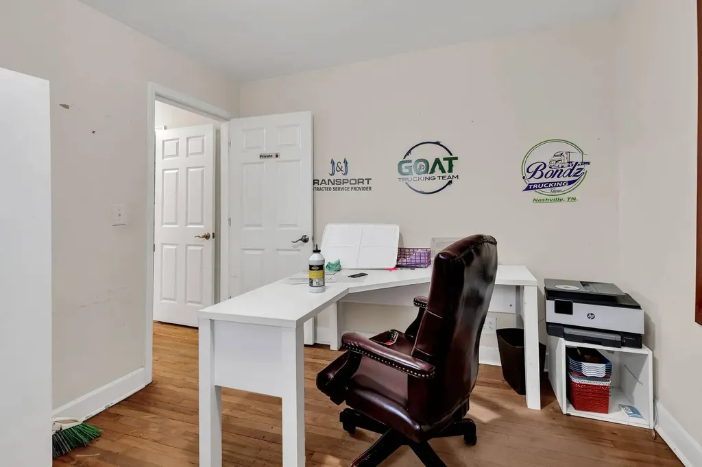 3200 Knight Drive Nashville TN 37207