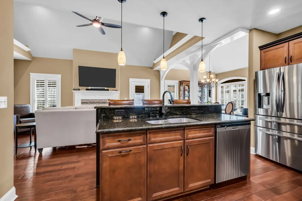 533 Summit View Circle Clarksville TN 37043