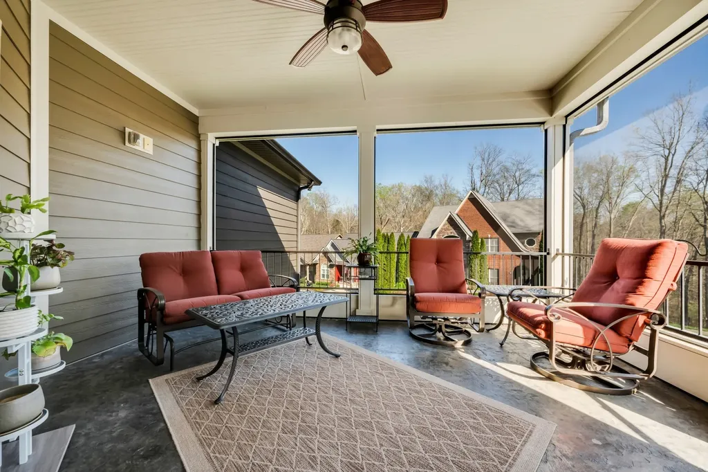 533 Summit View Circle Clarksville TN 37043