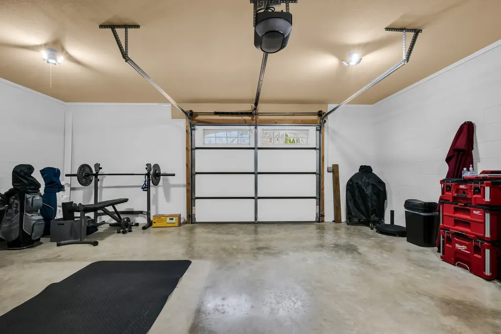 533 Summit View Circle Clarksville TN 37043