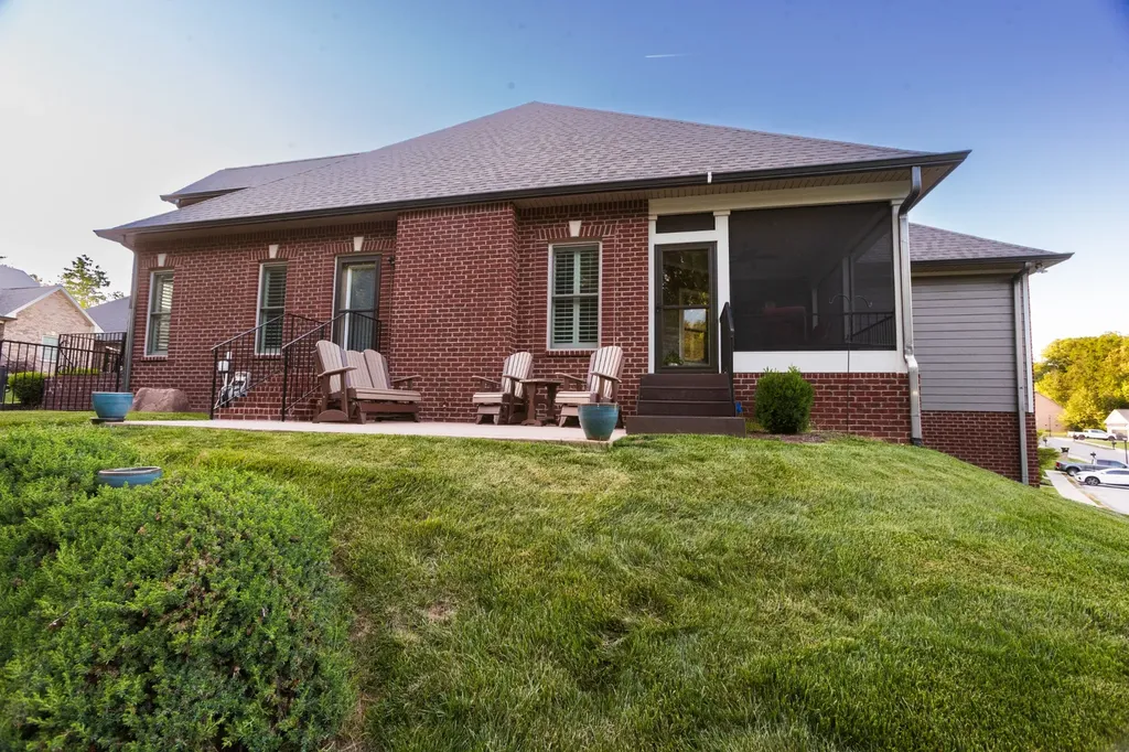 533 Summit View Circle Clarksville TN 37043