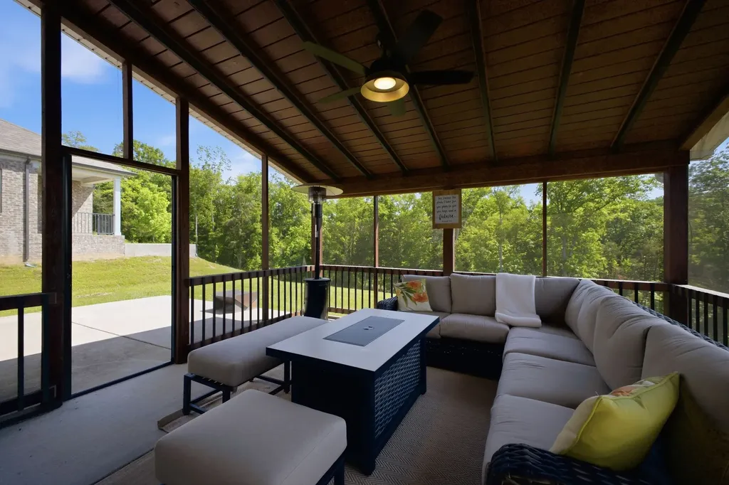 531 Fall Creek Circle Goodlettsville TN 37072