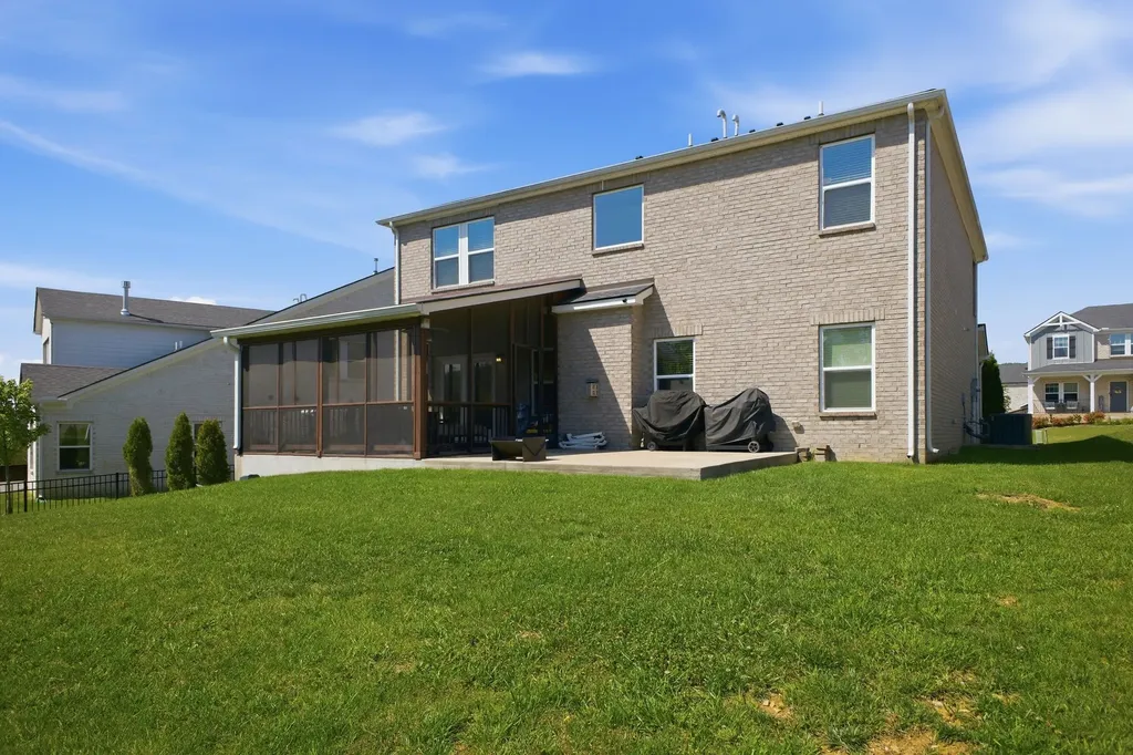 531 Fall Creek Circle Goodlettsville TN 37072
