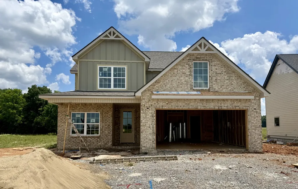 3709 Stillwater Point Clarksville TN 37043