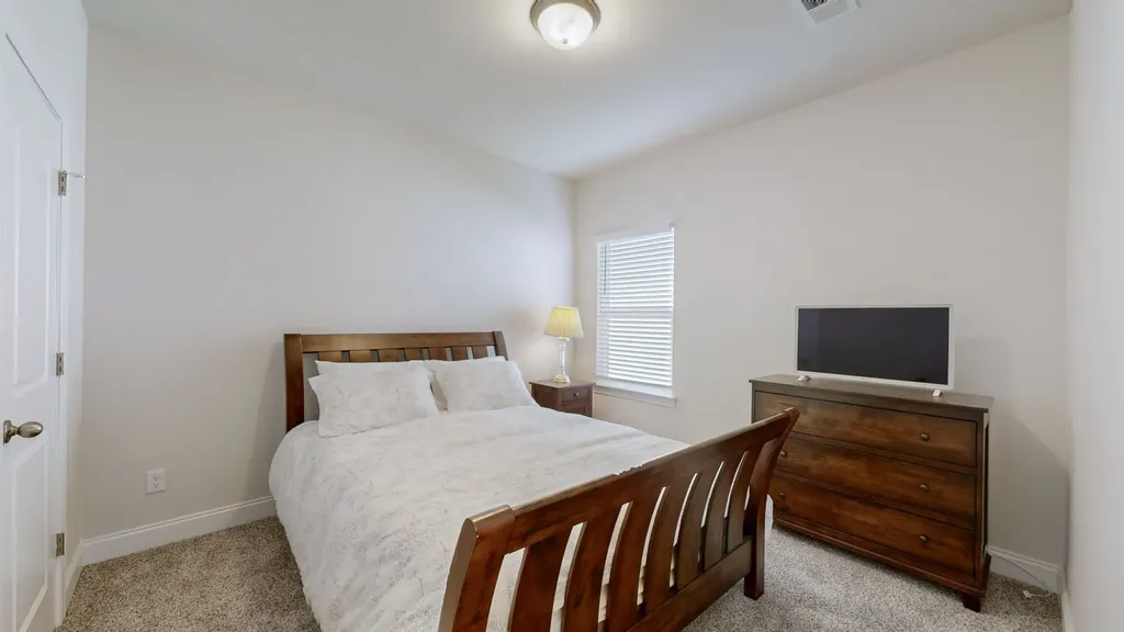 1248 Dutch Peak Lebanon TN 37090
