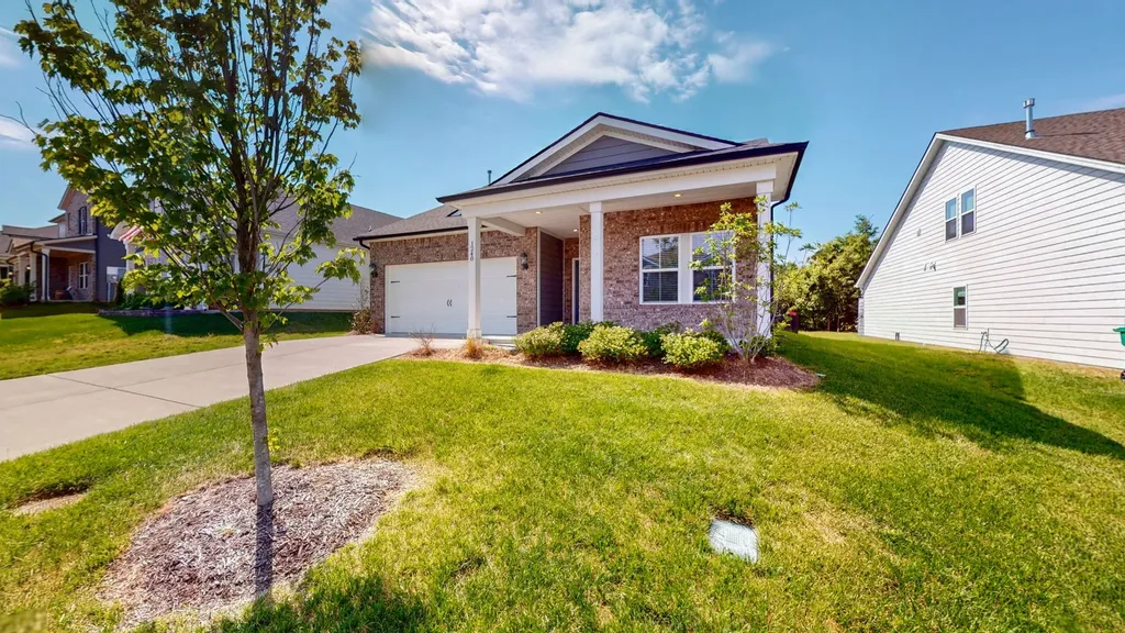 1248 Dutch Peak Lebanon TN 37090
