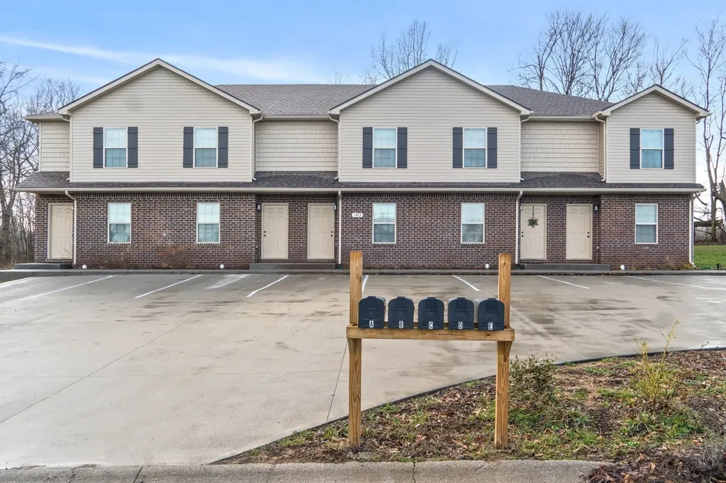 1472 Amberjack Court Clarksville TN 37042