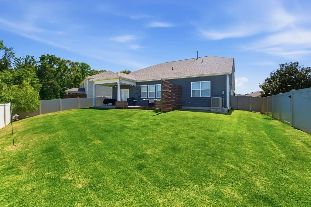 1110 Locus Lane Murfreesboro TN 37128
