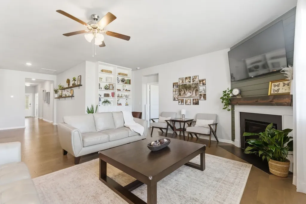 1110 Locus Lane Murfreesboro TN 37128