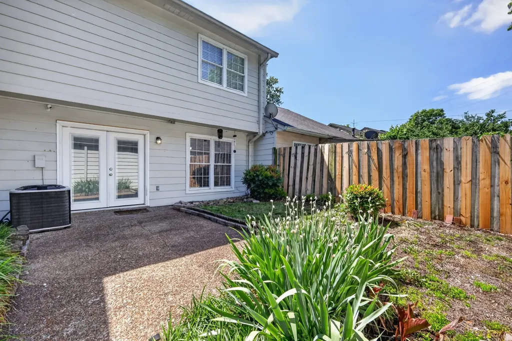 5601 Country Drive Nashville TN 37211