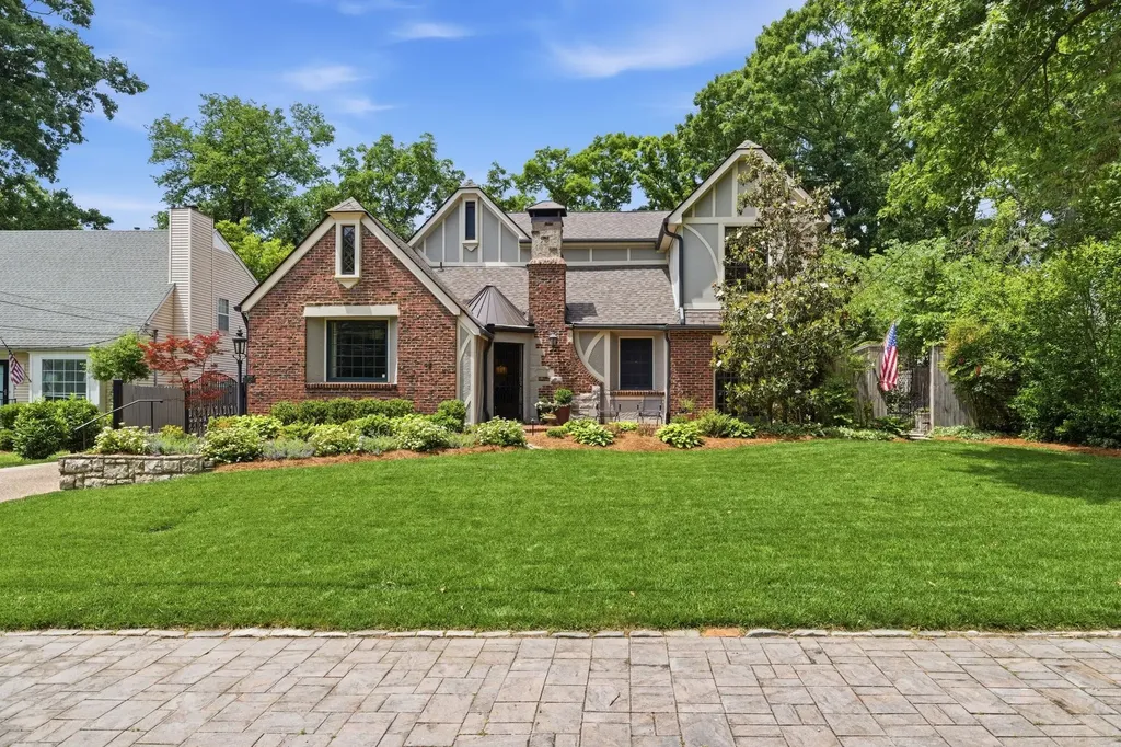 1724 Green Hills Drive Nashville TN 37215