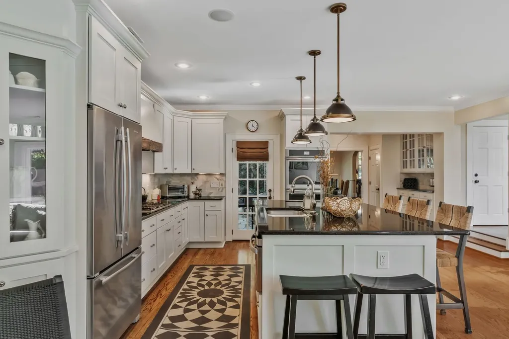 1724 Green Hills Drive Nashville TN 37215