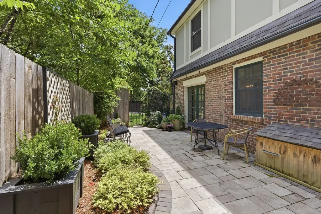 1724 Green Hills Drive Nashville TN 37215