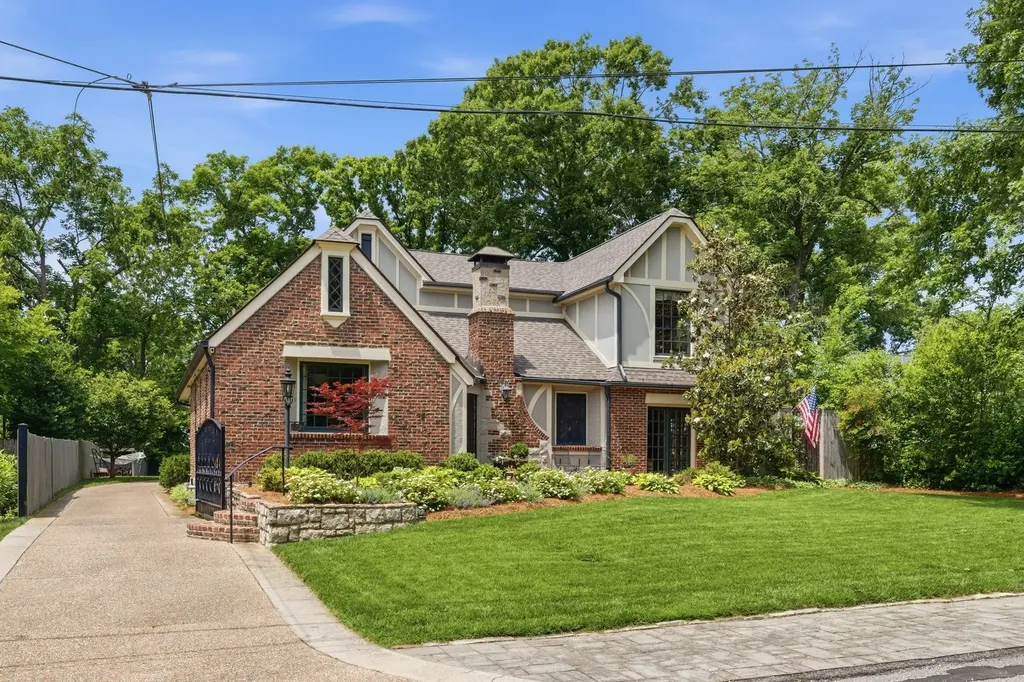 1724 Green Hills Drive Nashville TN 37215