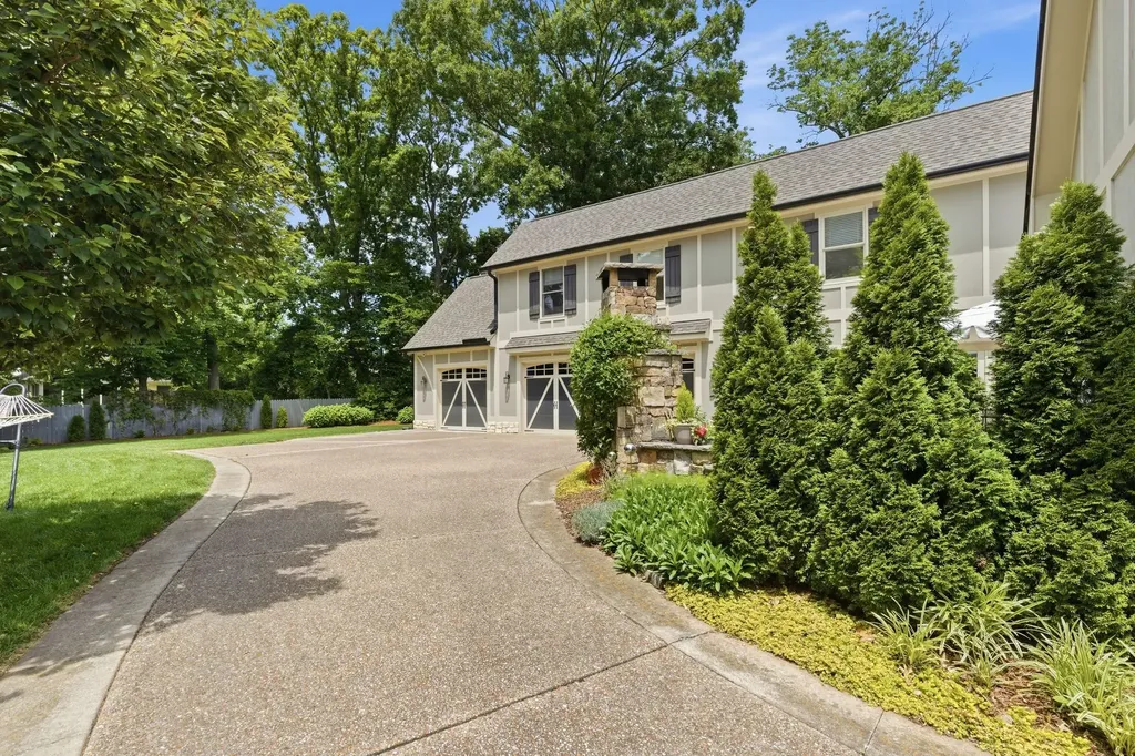 1724 Green Hills Drive Nashville TN 37215