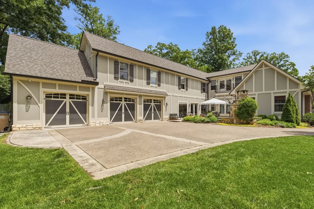 1724 Green Hills Drive Nashville TN 37215