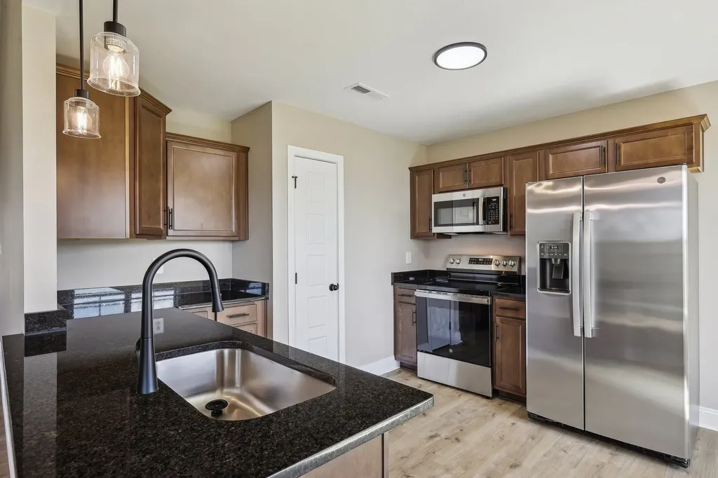 355 Hereford Farms Clarksville TN 37043