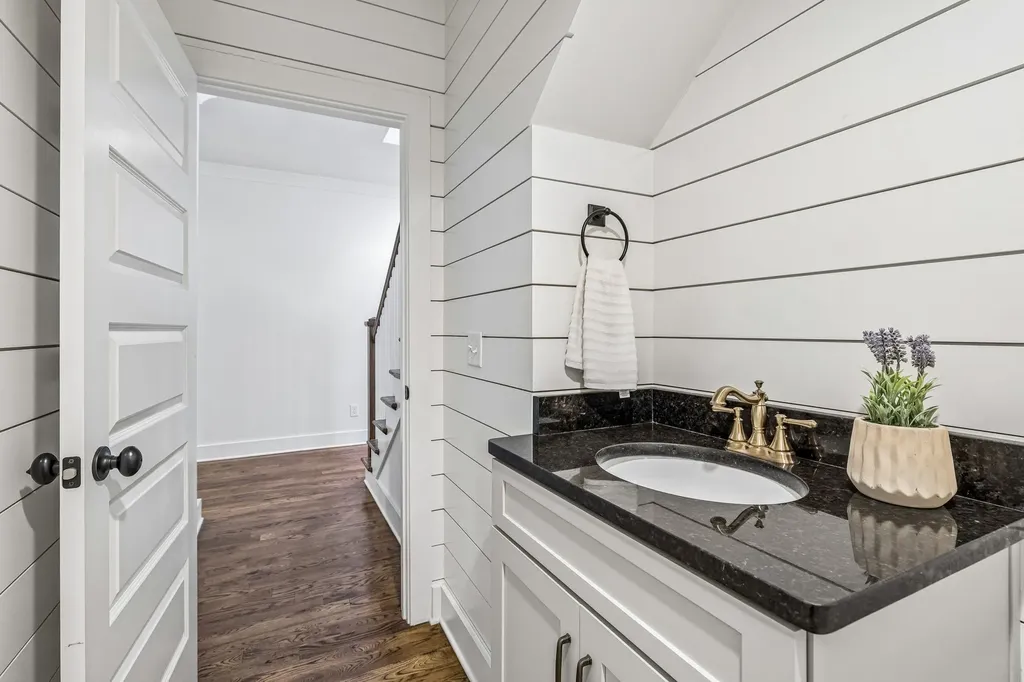 2158 Byrum Avenue Nashville TN 37203