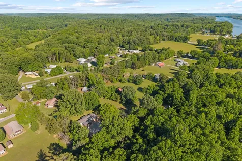 54 Frederick Place Linden TN 37096