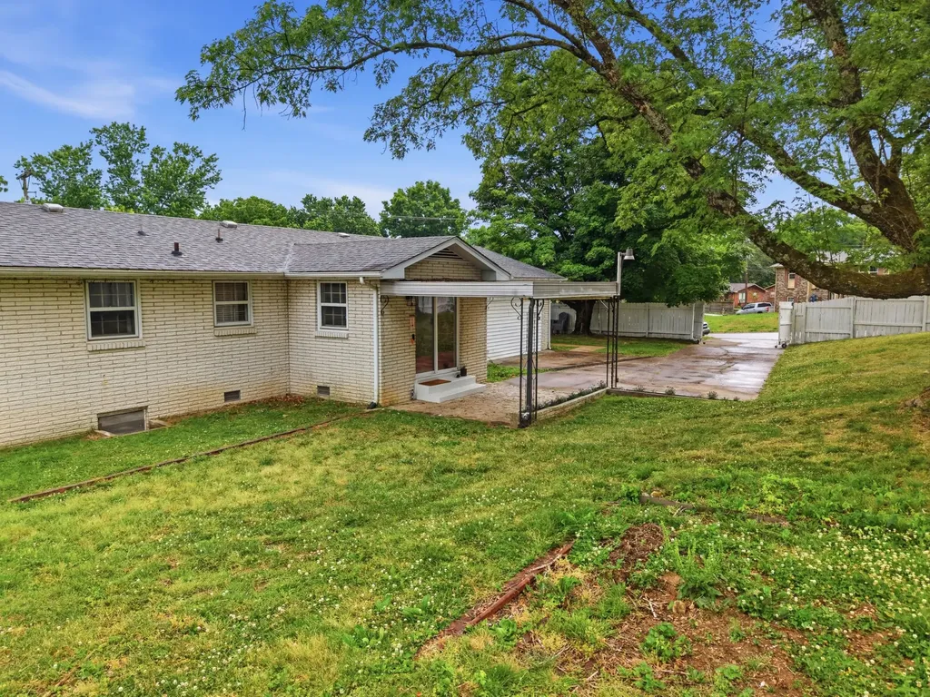 3288 Niagara Drive Nashville TN 37214