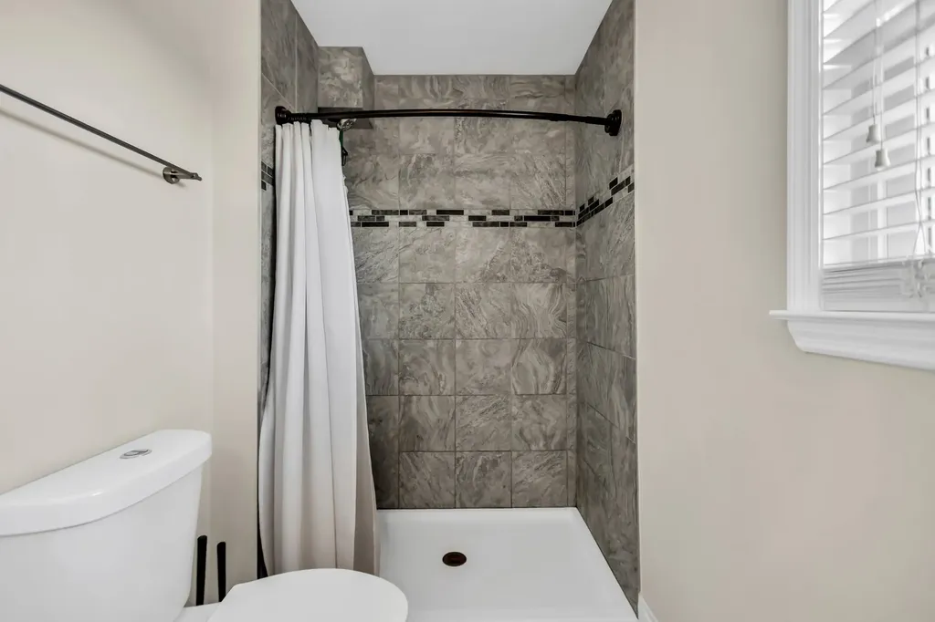 107 Maple Way, N Hendersonville TN 37075