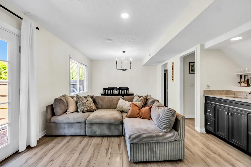107 Maple Way, N Hendersonville TN 37075