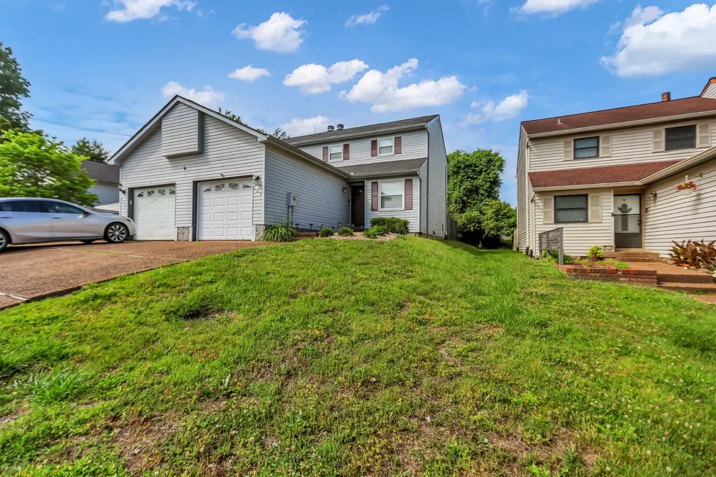 107 Maple Way, N Hendersonville TN 37075