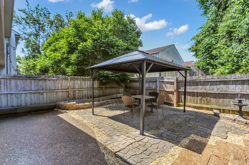 107 Maple Way, N Hendersonville TN 37075