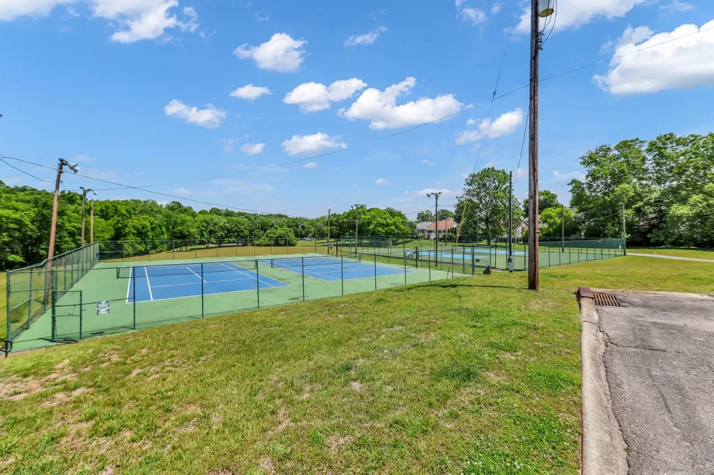 107 Maple Way, N Hendersonville TN 37075